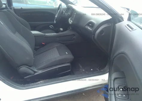 2016 Dodge Challenger Sxt z USA, uszkodzony, nr VIN 2C3CDZAG2GH284954